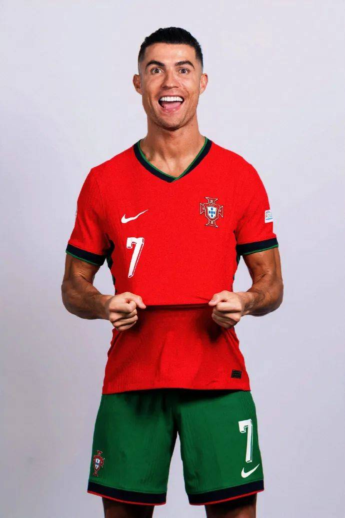 格里马尔多破门，勒沃库森队史第二次欧冠做客英格兰取得领先（格里马尔多破门，勒沃库森队史第二次在欧冠英格兰客场先拔头筹）