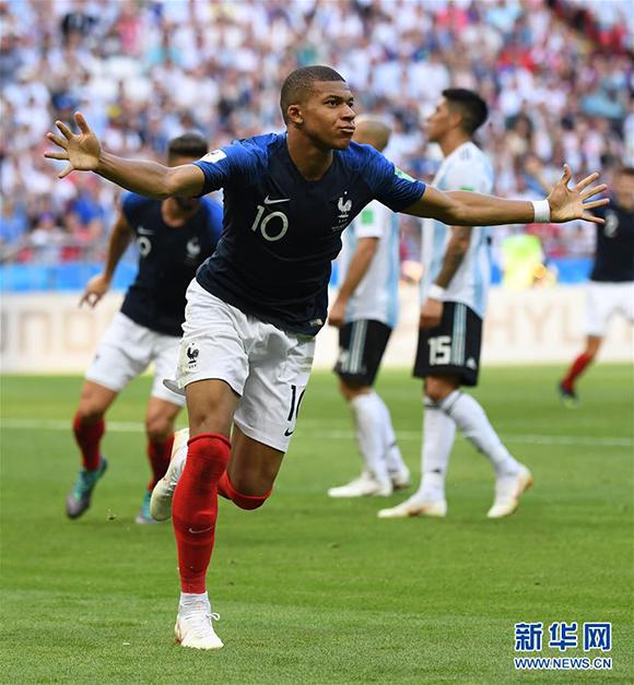 辽宁男篮王哲林末节关键表现（王哲林末节发威成辽宁男篮关键一环）