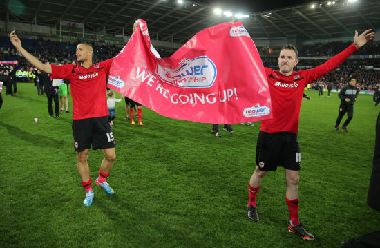 麦克阿瑟官推晒全队登长城照：回顾北京之行（麦克阿瑟官方推特发布全队登长城照：回顾北京之旅）