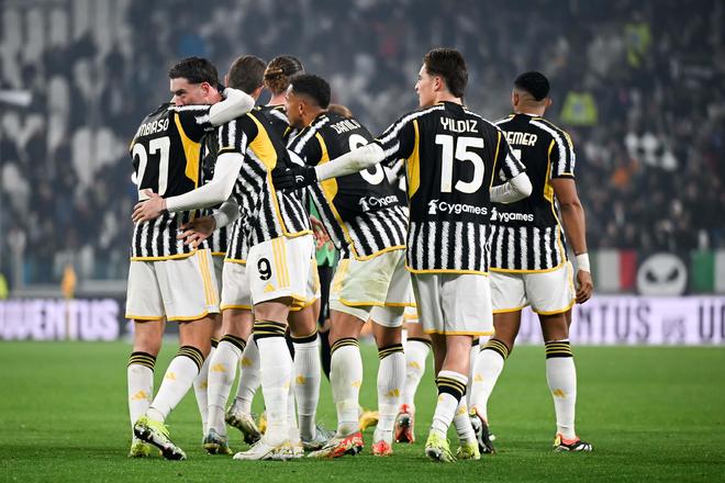 记者：德弗里希望获得更多出场机会，他不想错过26世界杯（记者：德弗里渴望增加出场时间，不愿错过2026年世界杯）