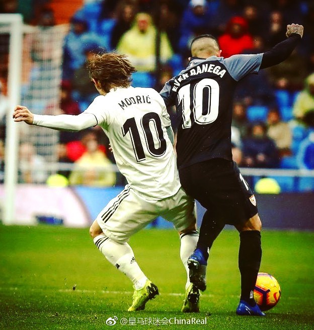 世俱杯夺冠赔率：曼城全胜登顶 大巴黎皇马紧追（世俱杯冠军赔率：曼城全胜领跑，巴黎圣日耳曼与皇马紧随其后）