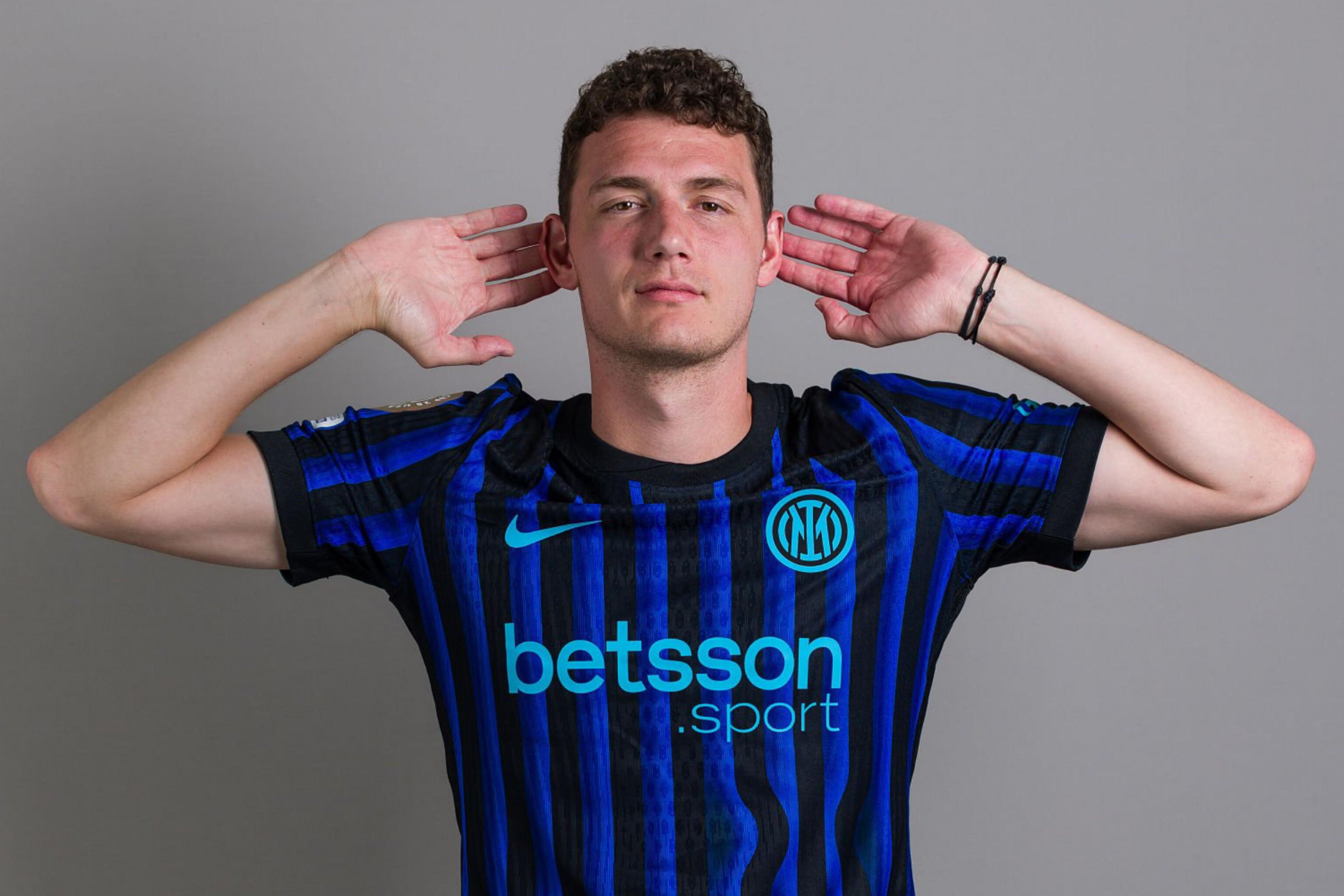 东契奇19分＆詹姆斯10分，湖人半场落后7分（半场战报：东契奇19分，詹姆斯10分，湖人暂落后7分）