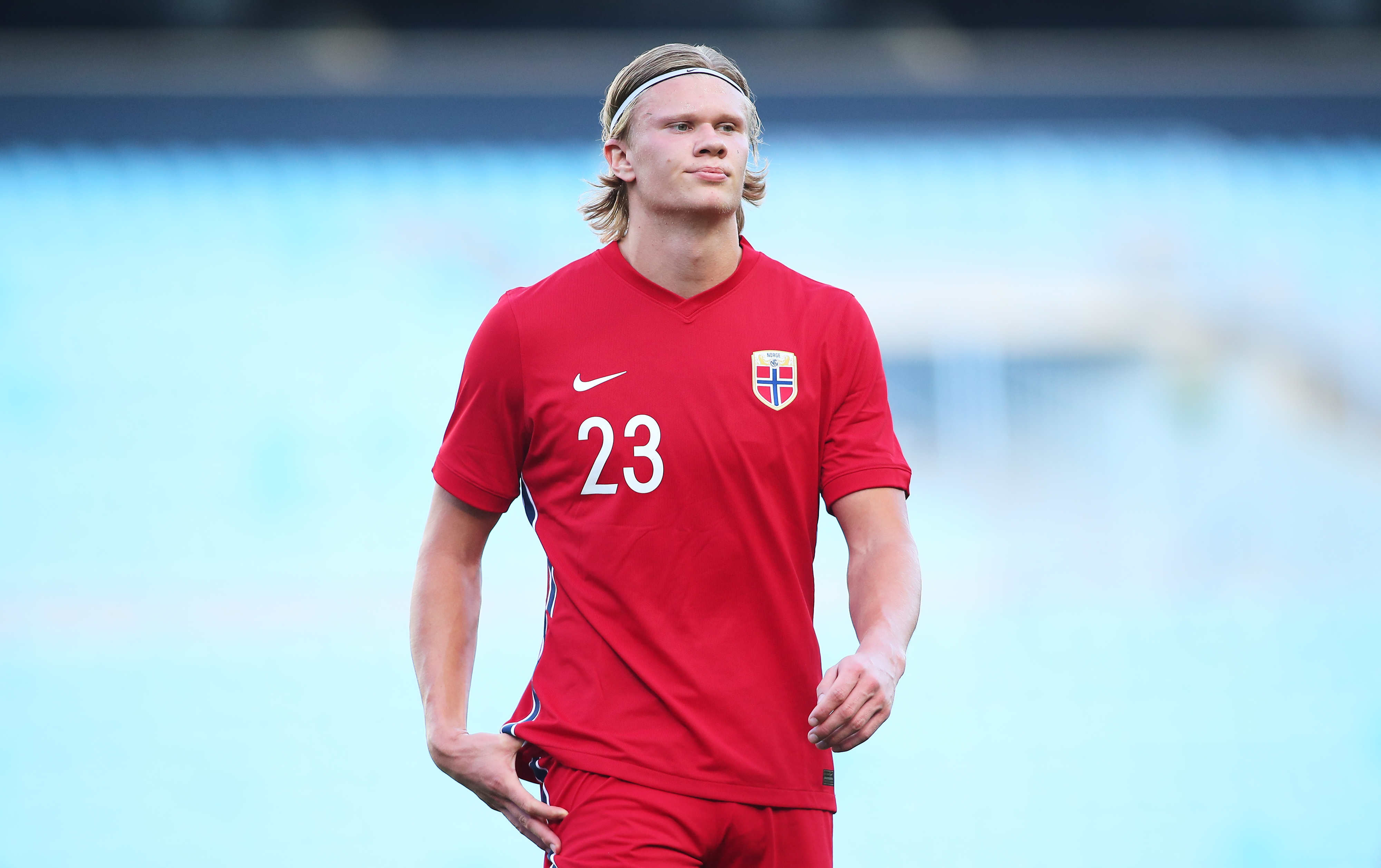 试试自己和自己掰腕子！可以有效缓解网球肘！ ​来源（自我掰腕训练，有效缓解网球肘疼痛）