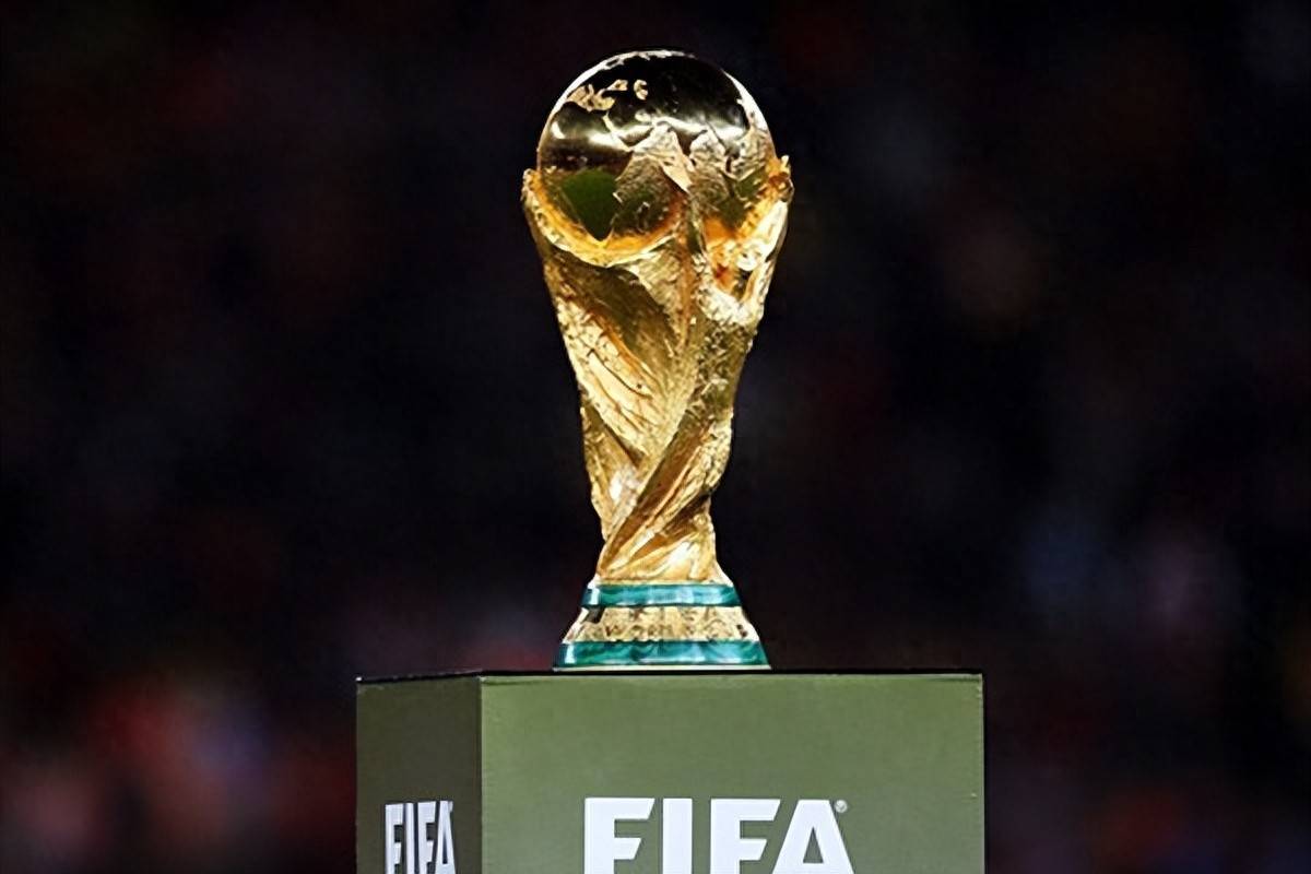 戈麦斯：儿子喜欢皮尔洛，我说光脚法好没用也要学习加图索（戈麦斯：儿子迷皮尔洛，我告诉他光有脚法不够，还得向加图索学习）