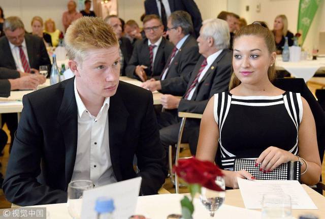 法尔克：可以确认拜仁1月不会签下任何球员，在考虑出售博埃