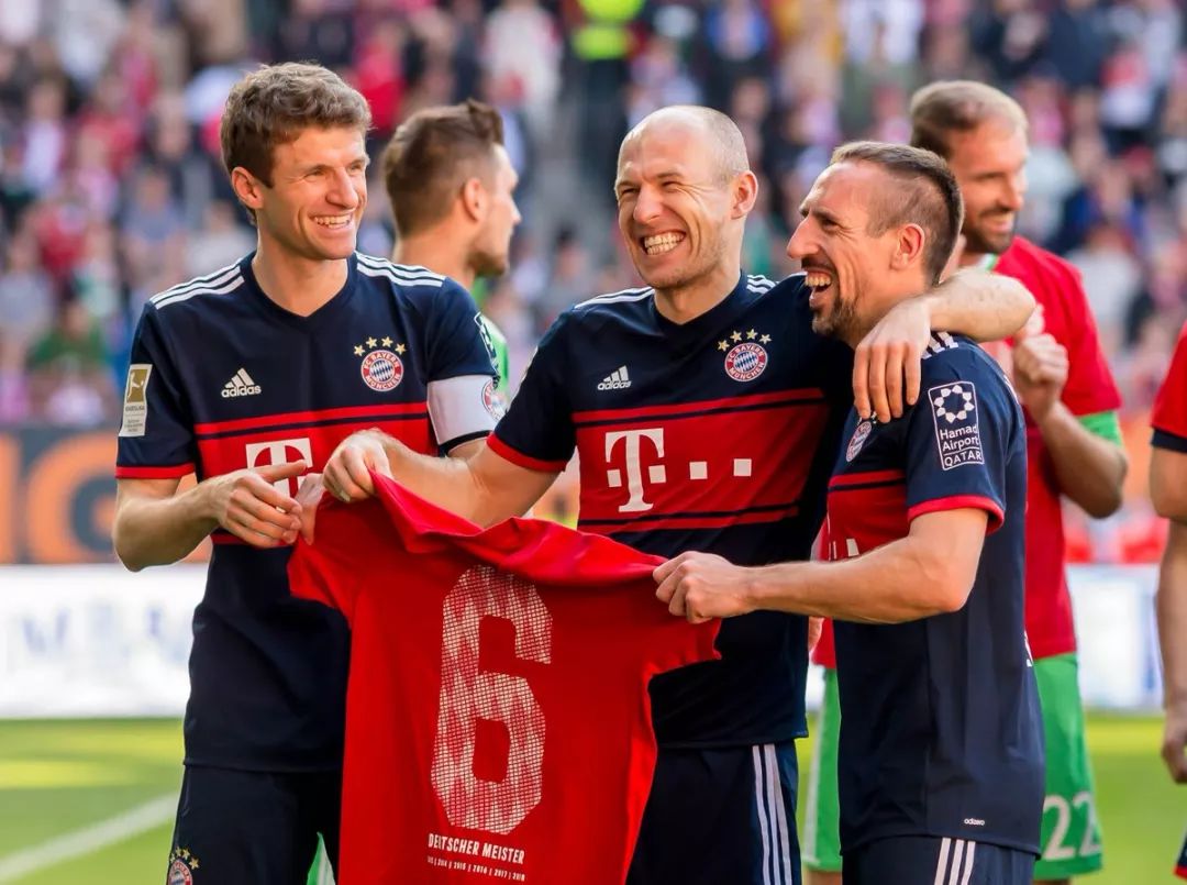 猛龙三大得分手合砍72分，带队终结两连败（猛龙三箭头合力轰下72分，止住两连败）